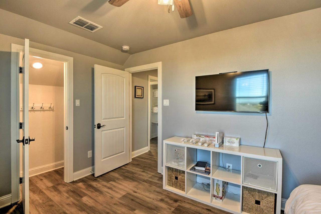 Granbury Home With Hot Tub And Furnished Patio! Exterior photo