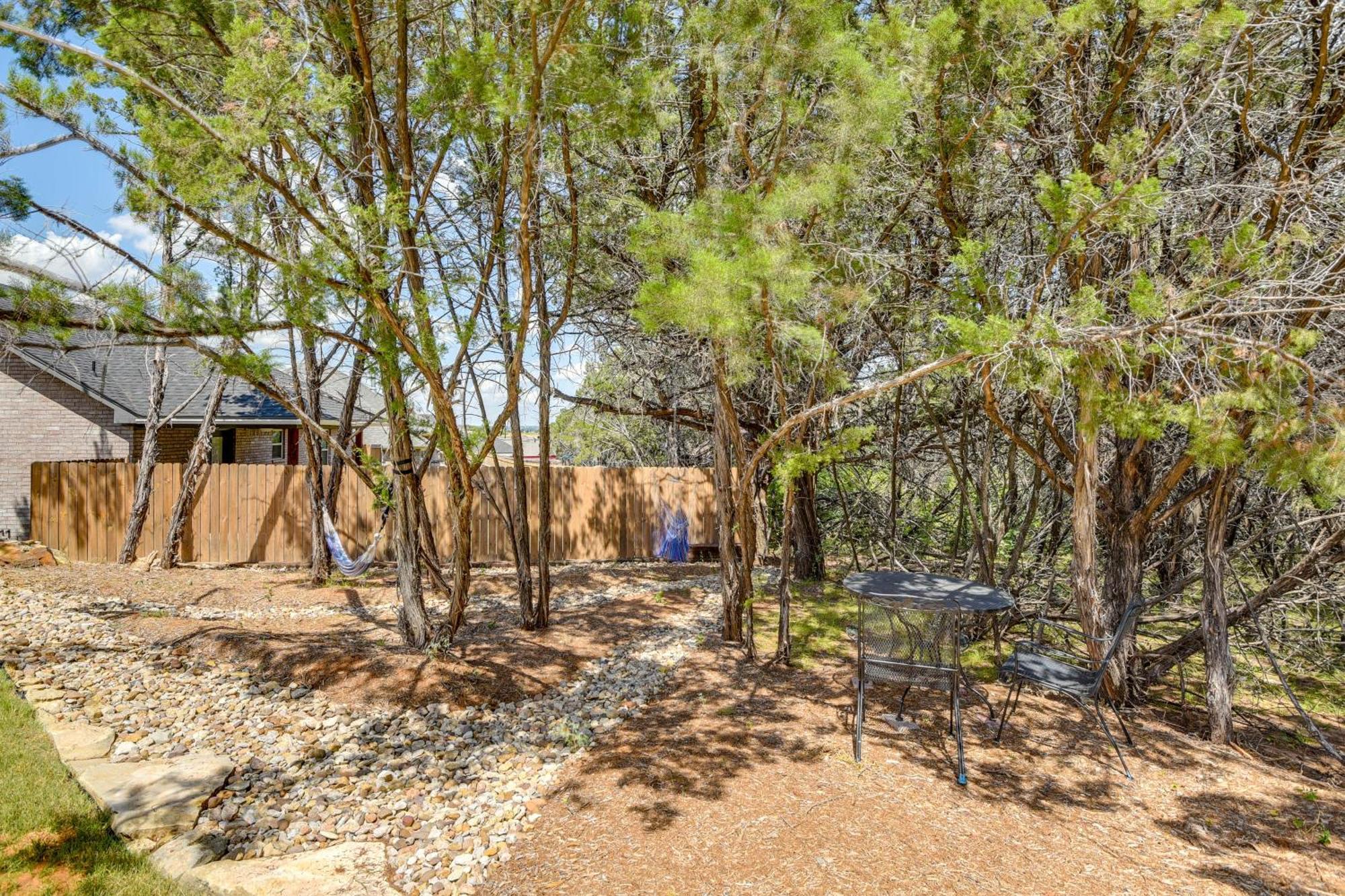 Granbury Home With Hot Tub And Furnished Patio! Exterior photo